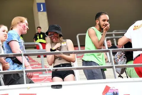 140 Verletzten-Darsteller:innen waren von den 630 Einsatzkräften bei der Großübung des Arbeiter-Samariter-Bundes im Mainzer Stadion medizinisch zu versorgen und zu betreuen.