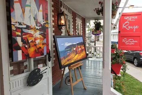 Das Städtchen Baie-Saint-Paul genießt mit seinen unzähligen Galerien einen internationalen Ruf als Künstlerkolonie. Foto: Thomas Haag