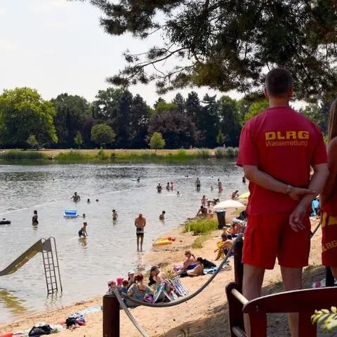 Im Waldschwimmbad gibt es jetzt auch einen per Leine abgetrennten Nichtschwimmerbereich.