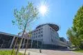 Der Hubschrauberlandeplatz auf dem Dach der neuen Klinik (hier bei einem Presserundgang im Juni).
