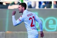 Fußball: Serie A, Italien, 33. Spieltag, Cagliari Calcio - AC Florenz. Robin Gosens von Florenz jubelt nach seinem Tor zum 1:1. +++ dpa-Bildfunk +++