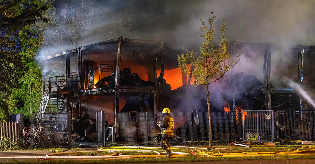 Unterkunft für Flüchtlinge und Obdachlose niedergebrannt