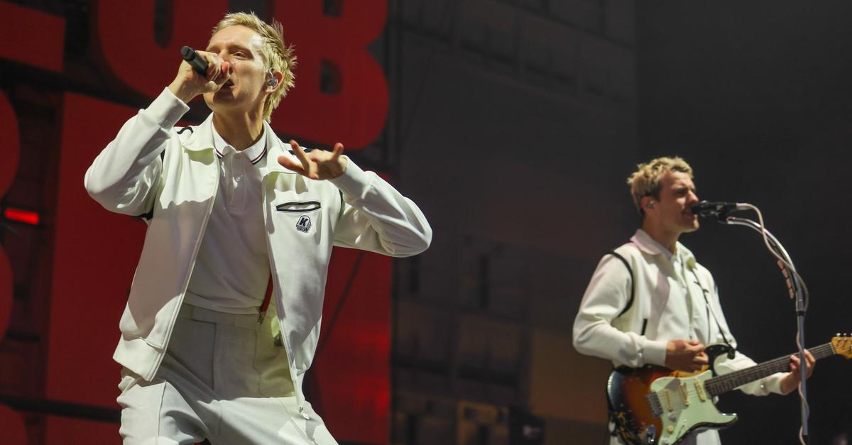 Kraftklub in Frankfurter Festhalle: Randale mit Discokugel