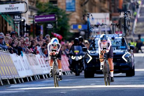 08.08.2023, Großbritannien, Glasgow: Radsport/Straße: Weltmeisterschaft, Frauen: Das Team von Deutschland in Aktion. Foto: Jane Barlow/PA Wire/dpa +++ dpa-Bildfunk +++