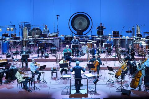 Das Konzert des Ensemble Modern wurde via Livestream aus der Alten Oper übertragen. Foto: Alte Oper/Wonge Bergmann