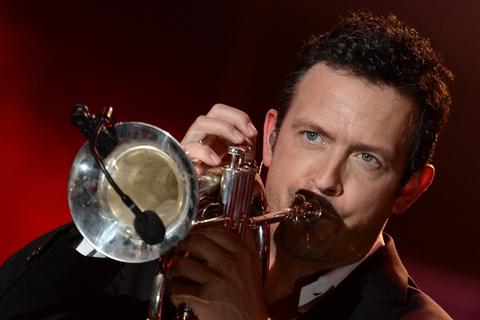 Der Jazztrompeter Till Brönner ist 2023/24 Residenzkünstler an der Alten Oper Frankfurt und tritt dort gleich vier Mal auf.