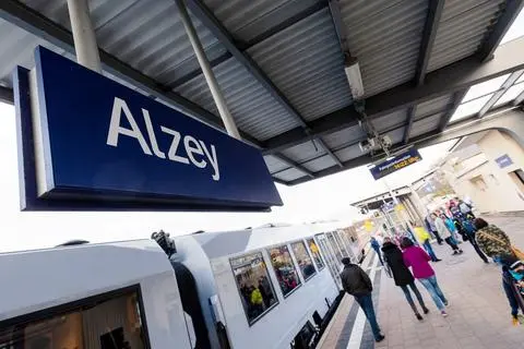 Bahnreisende im Landkreis Alzey-Worms sind heute vom Streik der GDL betroffen.