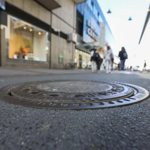 Hier versickert nichts. Klimakarten zeigen: Versiegelung und Hitzeflecke gehen miteinander einher.
