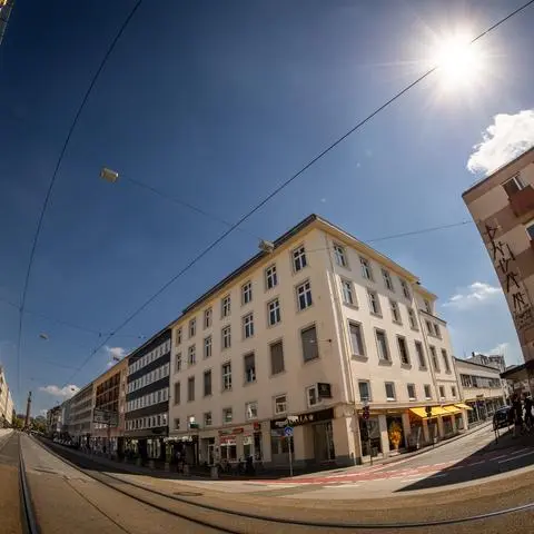 Featurebild Hitze; Darmstadt; Sonne; Rheinstraße.