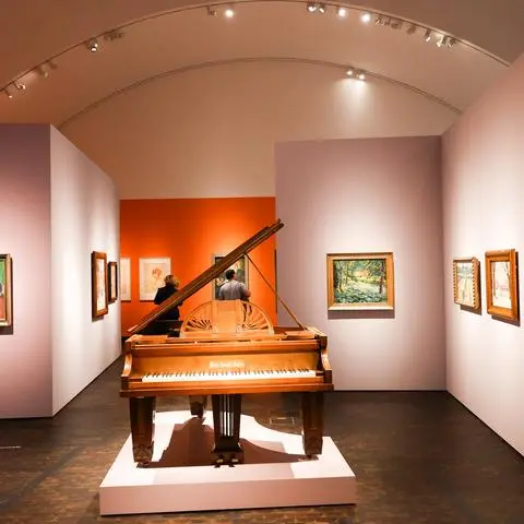 Blick in die Schau "4-3-2-1 Darmstadt": Neben Bildender Kunst spielen auch Musik, Tanz, Theater und Literatur eine Rolle in der Darmstadt-Schau.