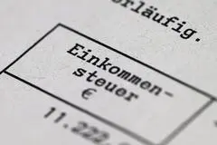 Das Finanzamt Kassel verschickt nun Vorschläge für eine Einkommenssteuererklärung. (Symbolbild)