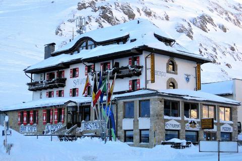 Das Hotel Savoia am Passo Pordoi in den Südtiroler Dolomiten ist seit Jahren bereits ein beliebtes Reiseziel für den Lorscher wie auch den Heppenheimer Skiclub. Foto: Axel Künkeler