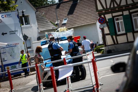 Hessentag: Sicherheit, Ordner, Polizei, Sperren, Absperrungen.