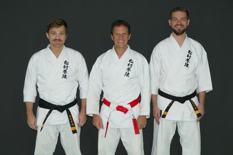 Drei Trainer der Karateabteilung des RVB Bischofsheim Alexander Treber, Thomas Leonhard, Eric Leifke (von links) haben eine besondere Auszeichnung erhalten. Foto: RVB Bischofsheim