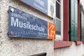 Um die Zukunft der Groß-Gerauer Musikschule wird weiter gerungen. Der Gesetzgeber will den Kommunen eine Übergangsfrist bei der Festanstellung von Honorarkräften einräumen. Das grundsätzliche Finanzierungsproblem ist damit aber noch nicht gelöst. 