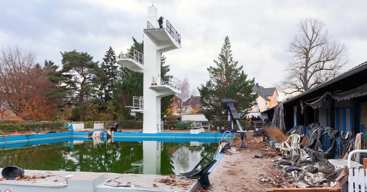 Film crew shoots at Groß-Gerau outdoor pool for ARD Wednesday movie