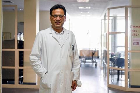 Dr. Mir Abolfazl Ostad ist Chefarzt für Innere Medizin an der Groß-Gerauer Kreisklinik. Foto: Samantha Pflug