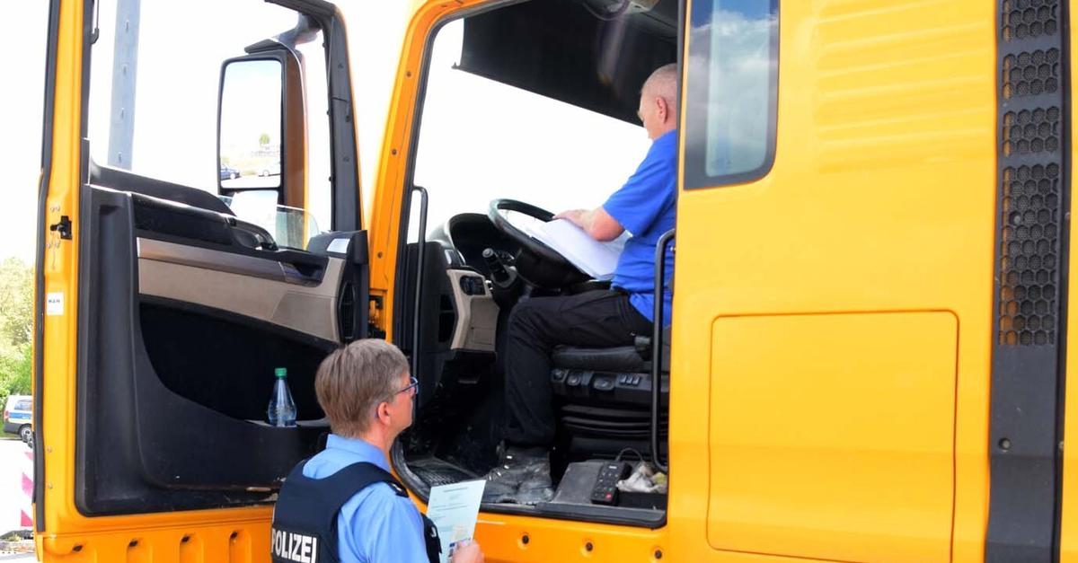 Großkontrolle bei Raunheim: Hunderte Fahrzeuge überprüft