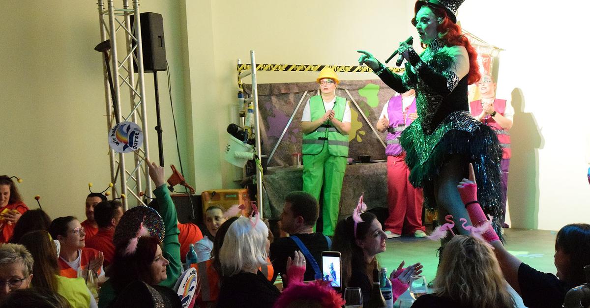 Eindeutige Zweideutigkeiten bei PMG-Regenbogensitzung