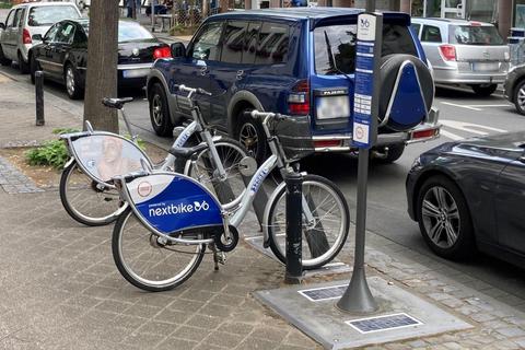 Leihfahrräder sind kostengünstig und umweltfreundlich. Fahrräder von Nextbike können an 14 Stationen im ganzen Stadtgebiet ausgeliehen werden. Foto: Jan Pfaff