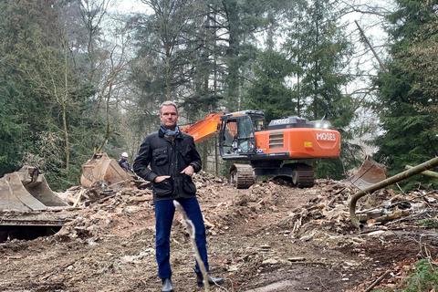 Gregor von Opel hatte auf eine Lösung im Streit mit Neu-Anspach gehofft, doch nun ist das ehemalige Jagdhaus der Familie abgerissen worden. Foto: Gregor von Opel