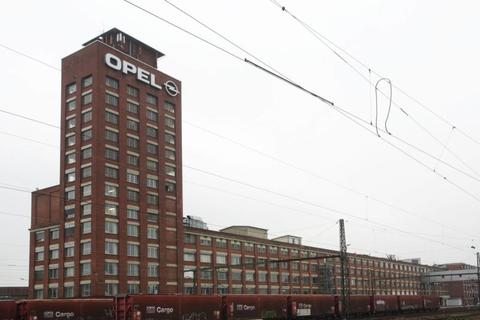Als Opel 2007 die historischen Werksteile A-D und F verkaufte, war ein späterer, noch weitergehender Rückzug Teil des Plans. Der Verkauf des damals als "Phase II" bezeichneten Geländes wurde bisher nicht in Angriff genommen, wäre unter aktuellen Gegebenheiten aber wieder denkbar. Foto: Vollformat/Volker Dziemballa 