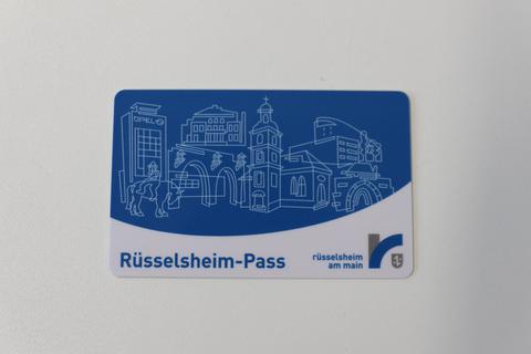 Inhaber des Rüsselsheim-Passes sollen vergünstigte Wochen- und Monatskarten für den ÖPNV erwerben können. In der Praxis gibt es damit aber Probleme. Archivfoto: Stadt
