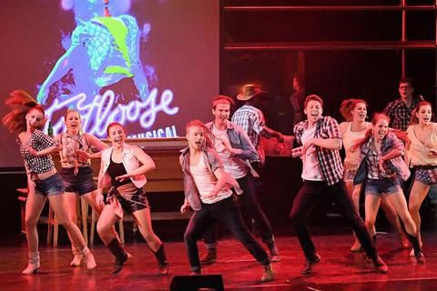 Tanz, Gesang und den Geist der Achtziger präsentiert die Musical-Show „Footloose“.Foto:Vollformat/Volker Dziemballa  Foto: 