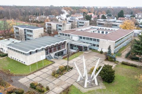 Rüsselsheim, 02.12.2022. IKS Immanuel Kant Schule. Copterbild.