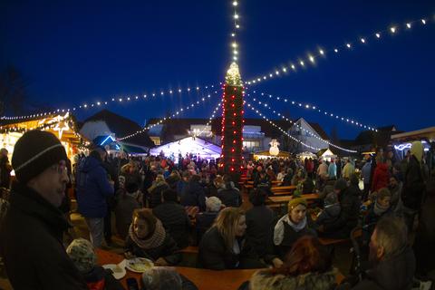 Im Jahr 2019 war der Weihnachtsmarkt in Bauschheim gut besucht. 