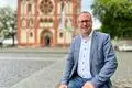 Der CDU-Landtagsabgeordnete Christian Wendel vor dem Limburger Dom.