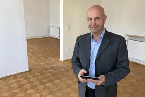 Seit 25 Jahren als Immobilienmakler selbstständig: Pascal Beekmann aus Limburg in einer Mietwohnung für die er einen Mieter sucht.