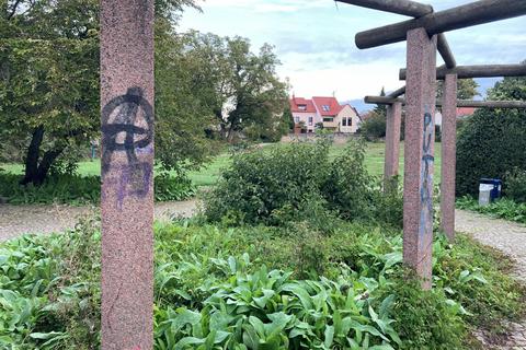 Die Sanierung des Flörsheimer Stadtgartens fällt zunächst deutlich weniger umfangreich aus als geplant. Foto: Jens Etzelsberger