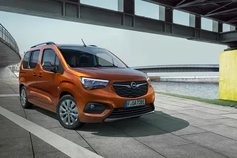 Auf seinen Opel Combo-e wartet Karl-Heinz Kaus schon lange.