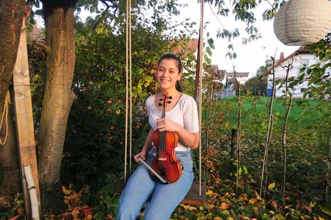 Die Violinistin Emma Saafan aus Wicker wurde bereits mehrfach ausgezeichnet und erzielte beim diesjährigen Bundeswettbewerb „Jugend musiziert“ einen zweiten Preis. © Markus Jäger