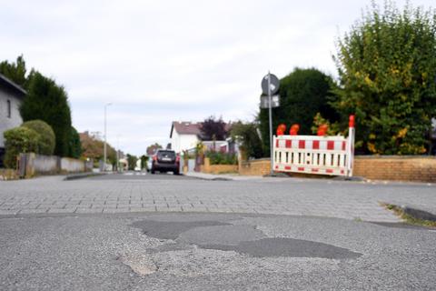 In der Straße Auf der Schlicht geht es in wenigen Tagen mit den Sanierungsarbeiten los. Foto: Vollformat/Samantha Pflug