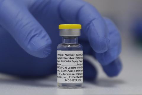 Den Impfstoff von Novavax bietet der Kreis speziell Berufstätigen an, die von der einrichtungsbezogenen Impfpflicht betroffen sind. Archivfoto: dpa
