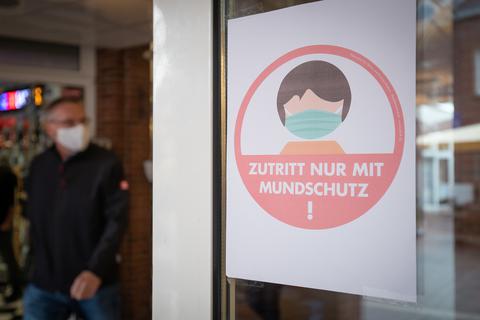 Im Landkreis Main-Bingen werden angesichts steigender Infektionszahlen die Vorgaben verschärft. Archivfoto: dpa