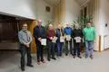 Ehrungen beim MGV Kleinladenbach (v. l.): 2. Vorsitzender Norbert Reisz, die Geehrten Jörg Hartmann, Jürgen Künkel, Gunther Schmidt, Adelbert Heiner und  Erwin Müller sowie Chorleiter Tobias Hellmann.