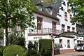 Im Mai 2021 hatten Polizei und Staatsanwaltschaft Ermittlungen wegen Betruges in Zusammenhang mit einem Weindiebstahl im Hotel Schloss Kronenschlösschen in Hattenheim aufgenommen.Diese wurden nun eingestellt.