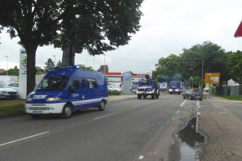 Einsatzkräfte des Technischen Hilfswerks auf dem Weg in die Eifel oder NRW ins Hochwasser-Katastrophengebiet.  Foto: THW/Karl Bärsch