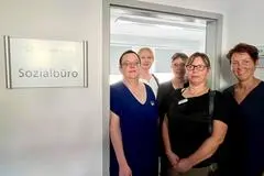 In Wetzlar gibt es bereits seit 2024 ein Sozialbüro für Anliegen und Fragen rund um Sozialleistungen, Formulare und den richtigen Ansprechpartner. In der Dillenburger Kreisverwaltung hat der Lahn-Dill-Kreis jetzt eine zweite Anlaufstelle eröffnet.