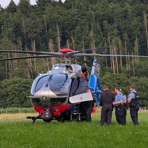 Aus einem Polizeihubschrauber heraus wurden Luftaufnahmen des Unfallorts gemacht. 