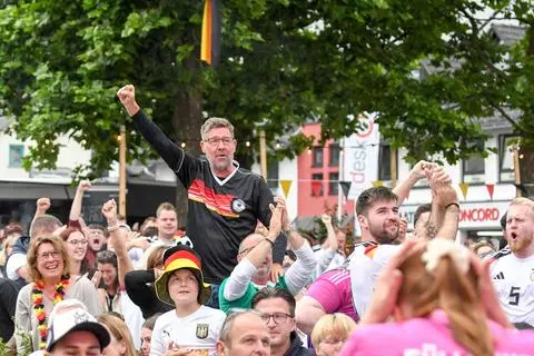 Nach dem 1:1-Ausgleichstreffer ist der Jubel in Haiger groß.