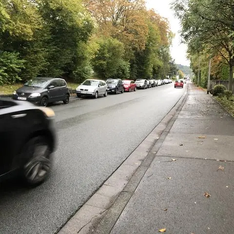 Die Herborner Austraße verbindet die Westerwaldstraße mit dem Fachmarktzentrum. Anwohner berichten von Autofahrern, die dort oft deutlich zu schnell unterwegs sind.