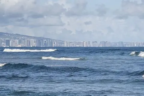 Großstadt am Wasser: Honolulu ist nicht nur die Hauptstadt des US-Bundesstaates Hawaii, sondern auch dessen bevölkerungsreichster Ort und ein touristisches Zentrum.
