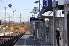 Die Lokführergewerkschaft GDL hat zum Streik aufgerufen: Am Mittwoch dürften daher auch am Wetzlarer Bahnhof einige Züge ausfallen.