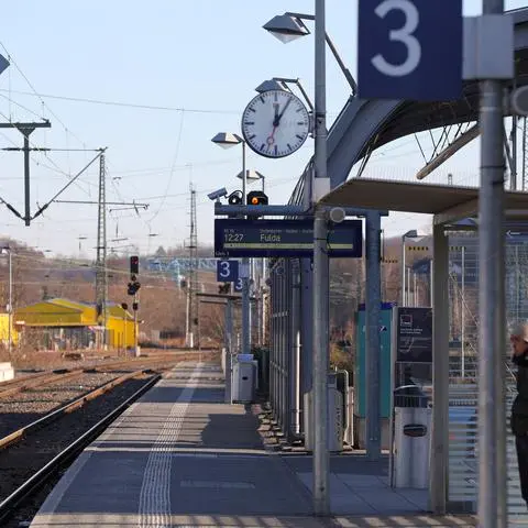 Die Lokführergewerkschaft GDL hat zum Streik aufgerufen: Am Mittwoch dürften daher auch am Wetzlarer Bahnhof einige Züge ausfallen.