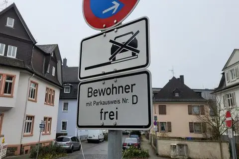 In Wetzlar steht eine Reform des Bewohnerparkens bevor. 60 Euro soll der Bewohnerparkausweis künftig kosten, bisher werden 30 Euro Verwaltungsgebühr fällig.