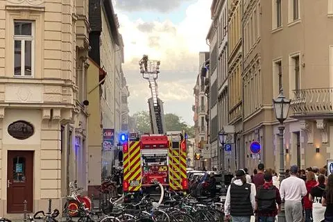 Großer Feuerwehreinsatz in der Mainzer Neutorstraße .